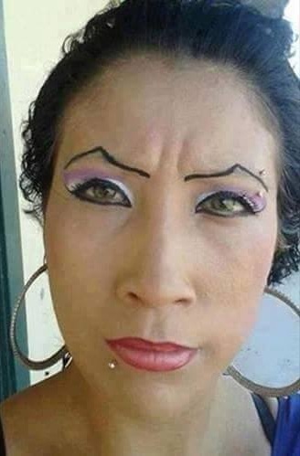 20 Desain alis aneh bikin malas buat menirunya, ya nggak?