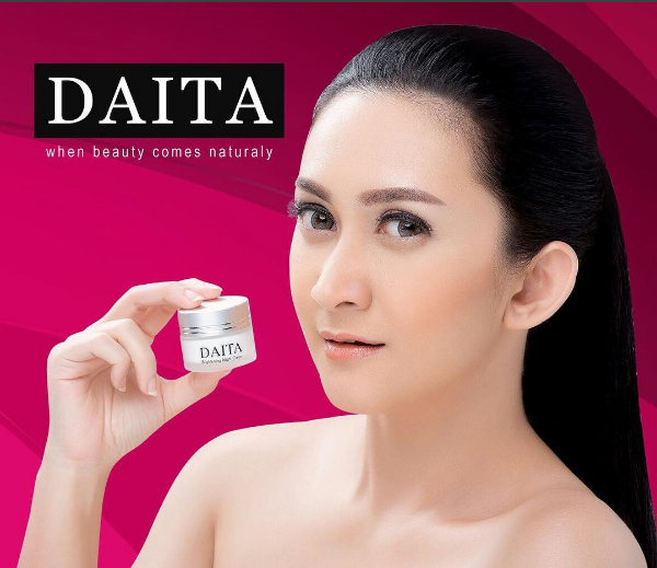 nafa urbach ketan © 2016 brilio.net nafa urbach ketan © 2016 brilio.net