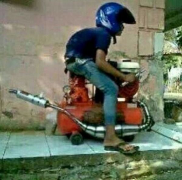 kelakuan orang Indonesia ini juga bikin ngakak © 2016 brilio.net