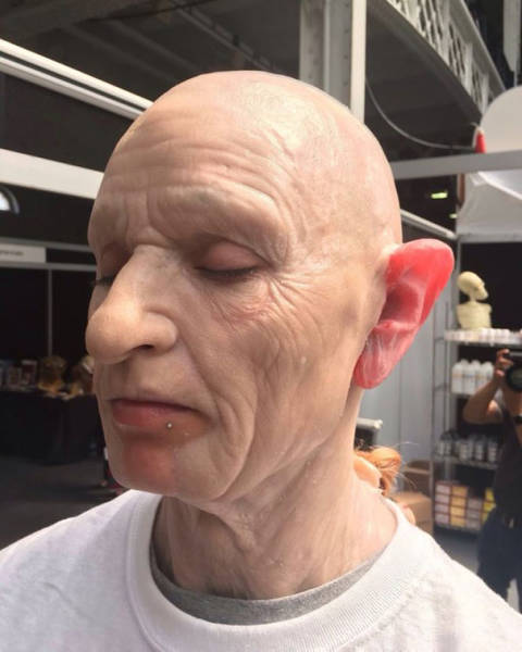 makeup lelaki tua bergaya punk © 2016 brilio.net makeup lelaki tua bergaya punk © 2016 brilio.net