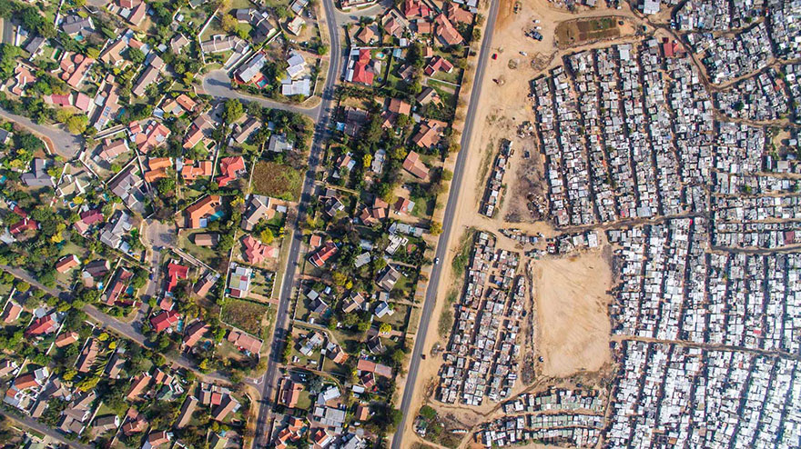 10 Foto dari drone ini tunjukkan kontrasnya pemukiman mewah dan kumuh