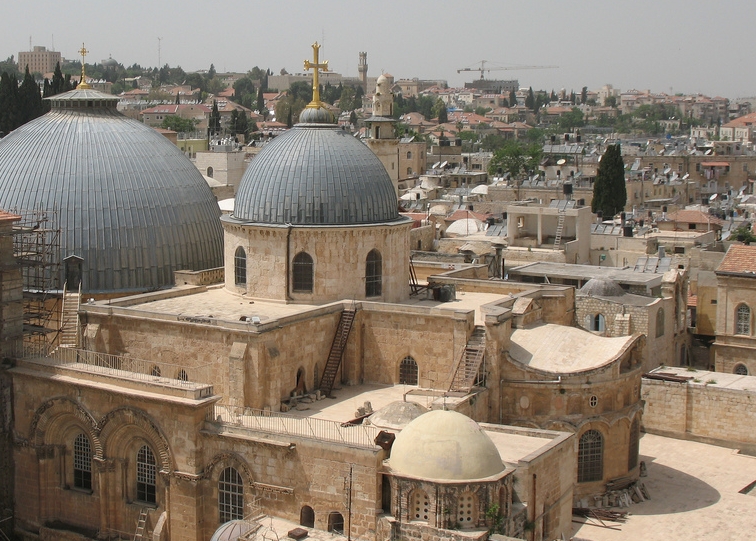 Sejak ribuan tahun, juru kunci gereja makam Yesus dari keluarga muslim