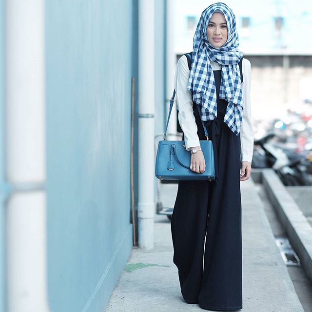 artis cantik magister © 2016 brilio.net artis cantik magister © 2016 brilio.net