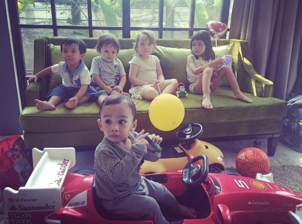 Jedar vs ATT  © 2016 brilio.net Jedar vs ATT  © 2016 brilio.net