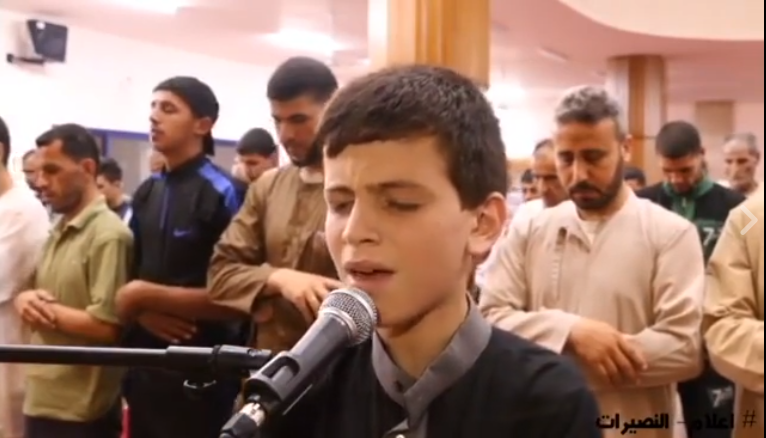 Bocah jadi imam Salat Tarawih di Gaza ini suaranya bikin hati adem