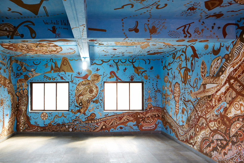 10 Mural keren ini ternyata dibikin dari lumpur, kreatif banget!