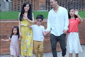13 Foto 'family time' keluarga Joe Taslim yang penuh kehangatan