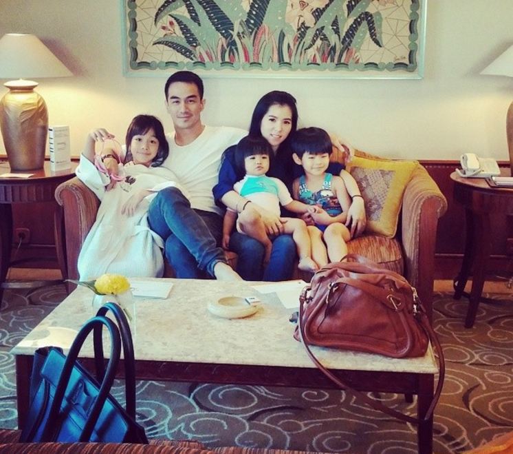 Family Joe Taslim © 2016 brilio.net