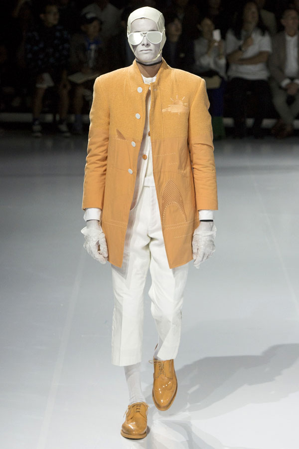 13 Absurd © 2016 brilio.net 13 Absurd © 2016 brilio.net