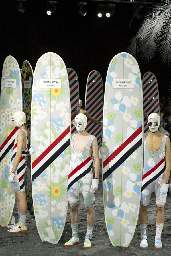 13 Absurd © 2016 brilio.net 13 Absurd © 2016 brilio.net