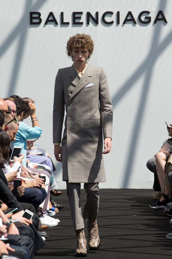 Jas Absurd © 2016 brilio.net