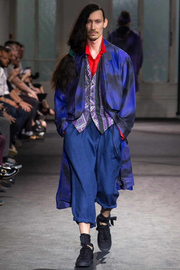 15 Baju ala samurai ini unik banget, cocok kamu coba nih!