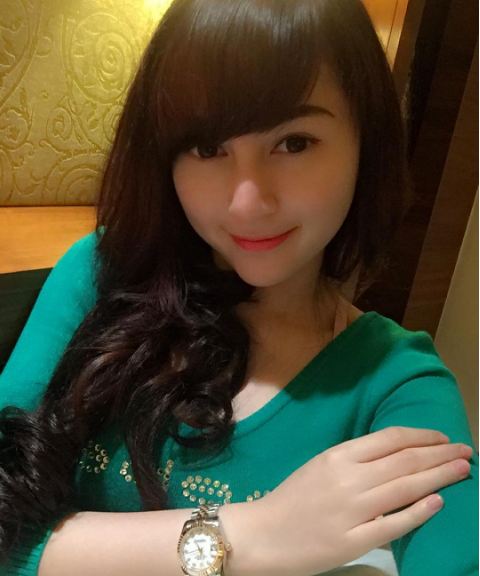 winnie putri lubis kini rajin berhijab © 2016 brilio.net winnie putri lubis kini rajin berhijab © 2016 brilio.net