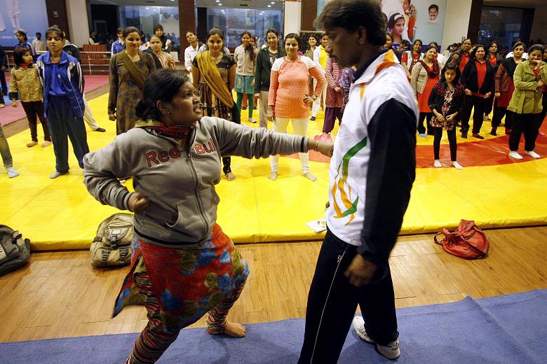 wanita bela diri © 2016 brilio.net