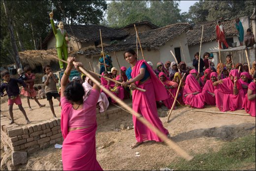 wanita bela diri © 2016 brilio.net