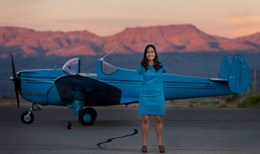 Jessica Cox, pilot tanpa tangan berlisensi pertama di dunia! 