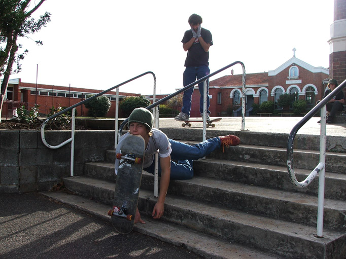 skateboarder gagal melakukan trik © 2016 brilio.net skateboarder gagal melakukan trik © 2016 brilio.net