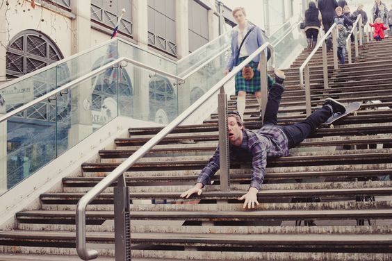 skateboarder gagal melakukan trik © 2016 brilio.net skateboarder gagal melakukan trik © 2016 brilio.net