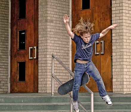 skateboarder gagal melakukan trik © 2016 brilio.net skateboarder gagal melakukan trik © 2016 brilio.net