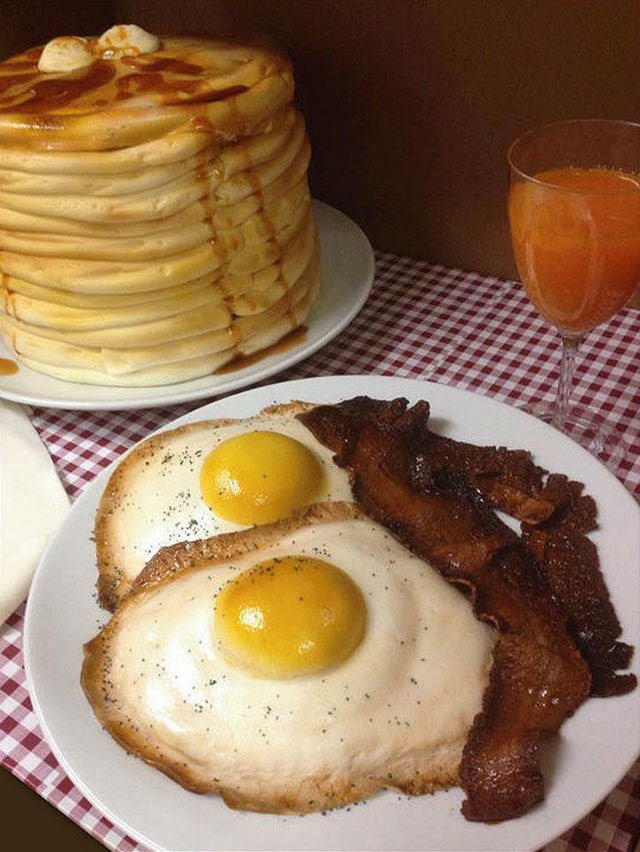 kue mirip makanan lain  © 2016 brilio.net