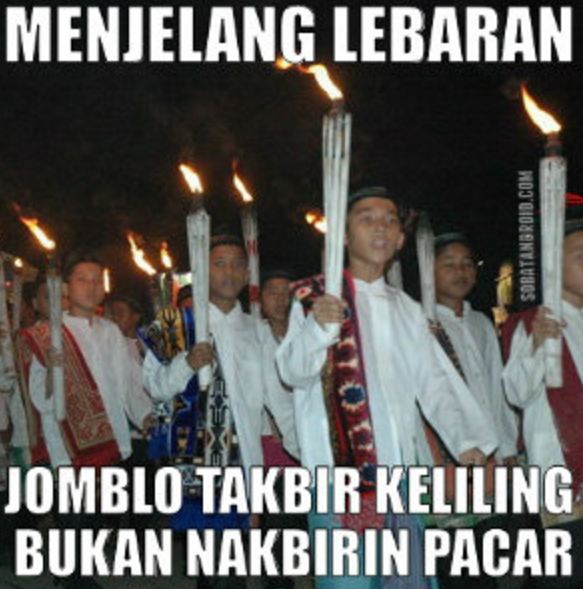 12 Meme ngenesnya jomblo saat lebaran bikin sedih atau ngakak?