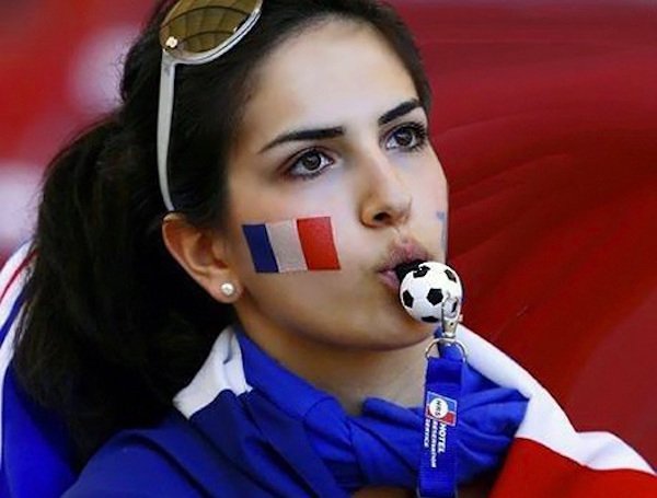 suporter cantik di euro © 2016 brilio.net