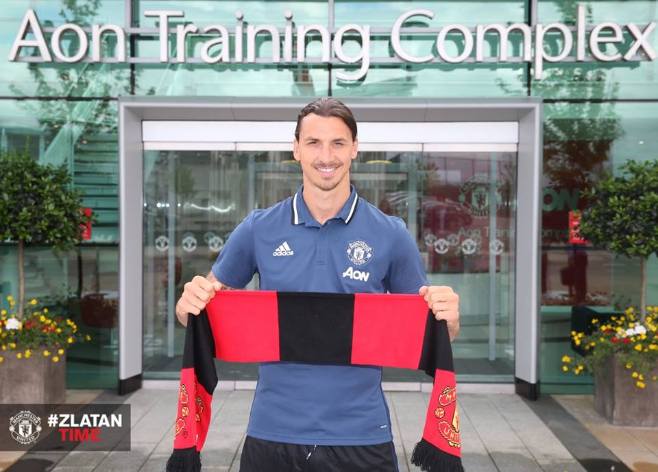 Zlatan Ibrahimovic resmi menjadi pemain MU