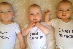 13 Baju bayi kembar tiga ini tak cuma lucu tapi juga kreatif