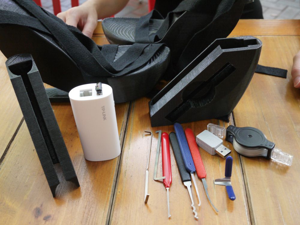 sepatu simpan  © 2016 brilio.net