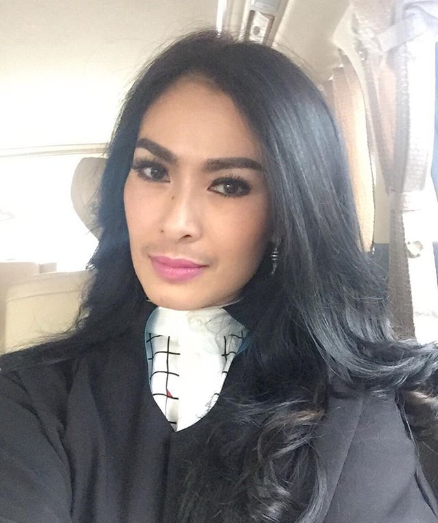 artis cantik kumis © 2016 brilio.net