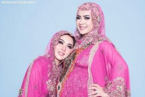 Foto kedekatan 9 artis dengan manajernya, kompak banget!