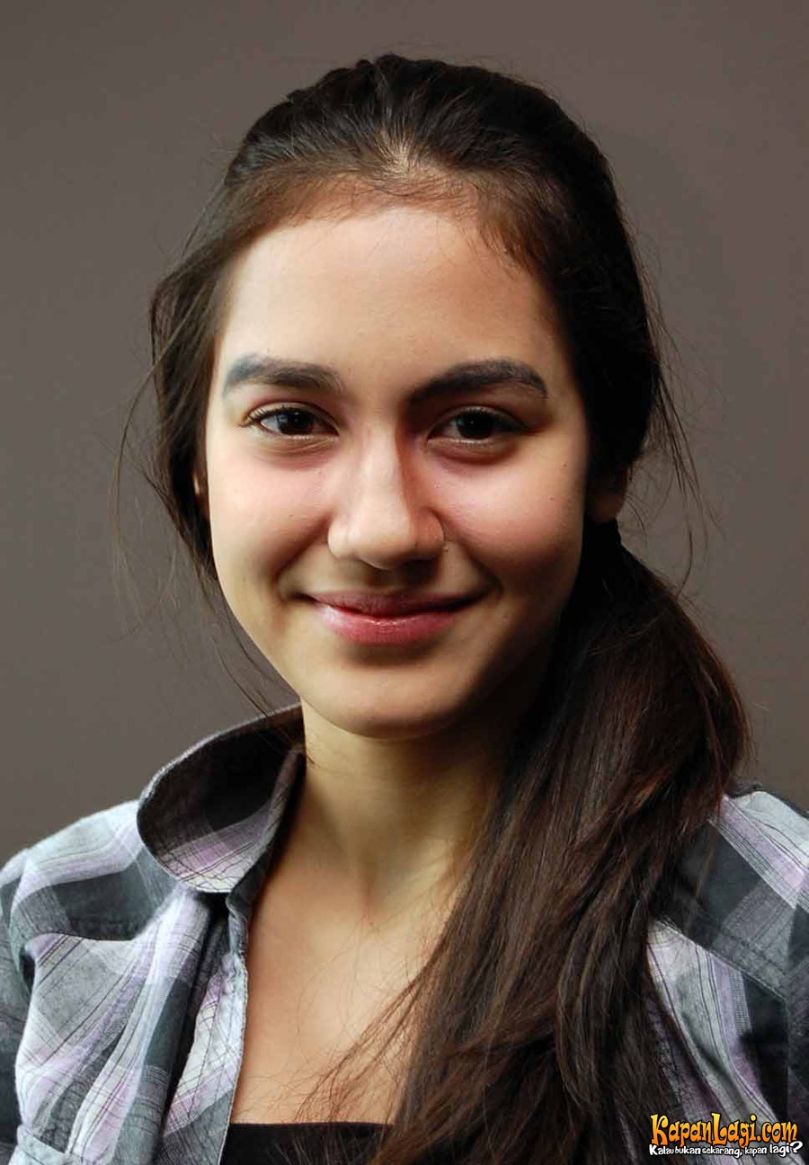 reza girl © 2016 brilio.net reza girl © 2016 brilio.net