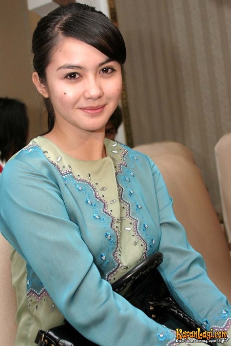 reza girl © 2016 brilio.net reza girl © 2016 brilio.net