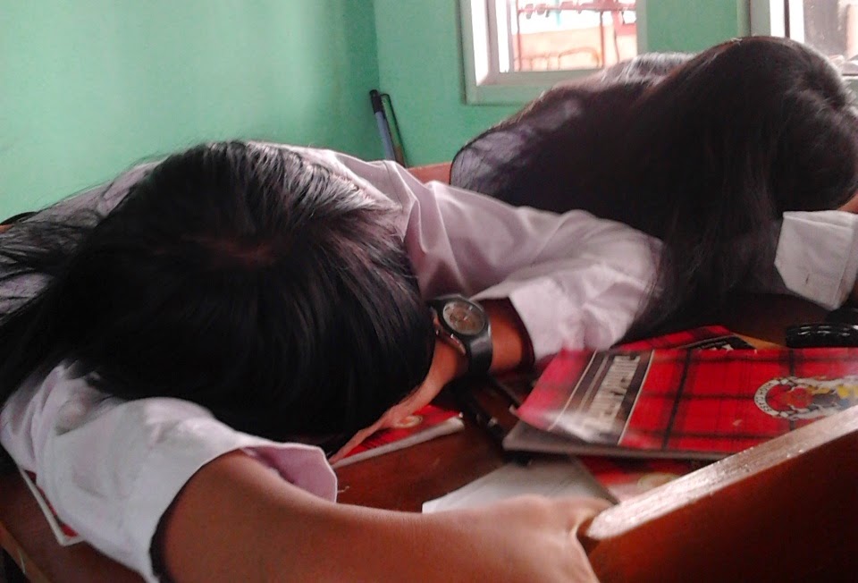 tidur di kelas © 2016 brilio.net tidur di kelas © 2016 brilio.net