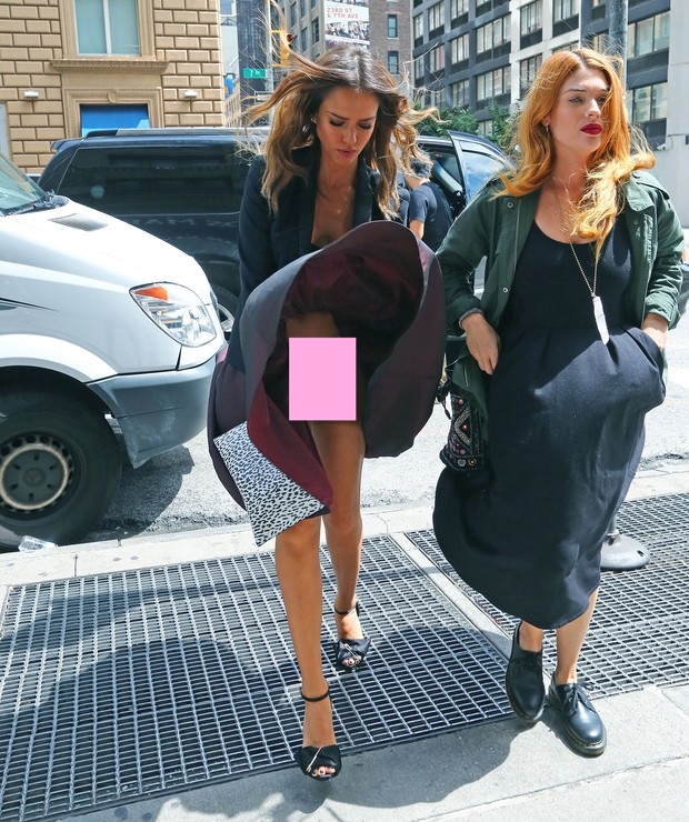 kecelakaan fashion © 2016 brilio.net kecelakaan fashion © 2016 brilio.net