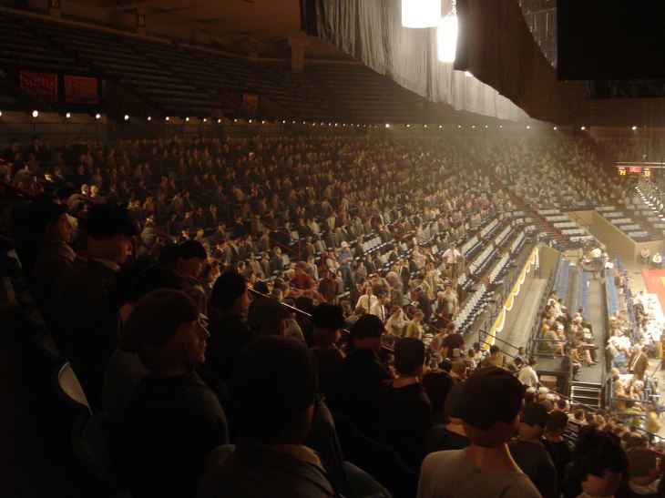 trik kerumunan film © 2016 brilio.net