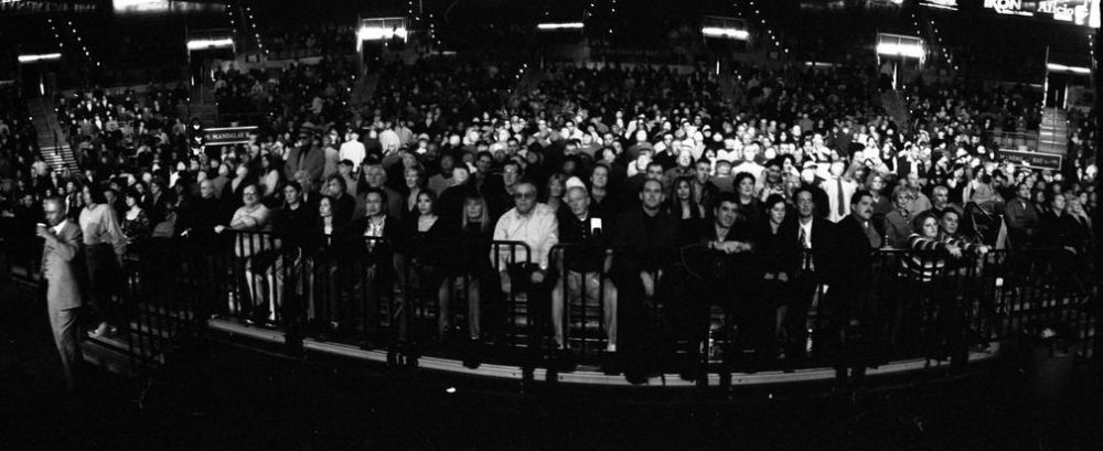 trik kerumunan film © 2016 brilio.net