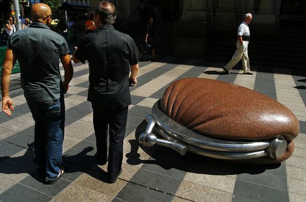 benda raksasa © 2016 brilio.net