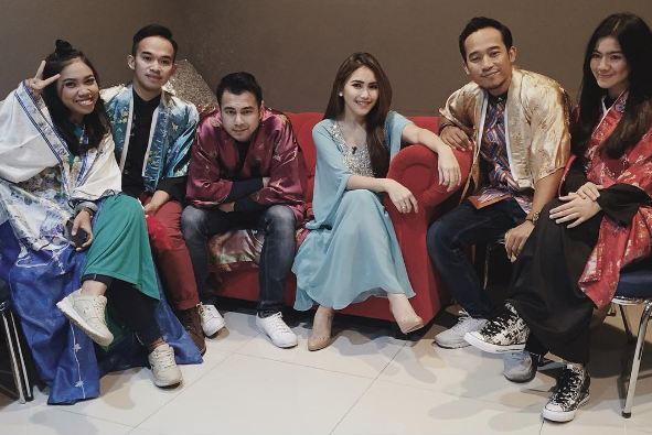 KONTROVERSI AYU © 2016 brilio.net KONTROVERSI AYU © 2016 brilio.net