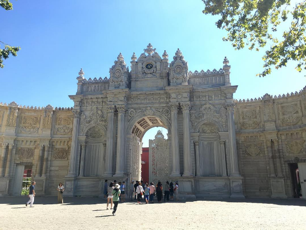 Dolmabahce Palace © 2016 brilio.net