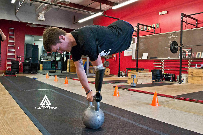 aksi mantan tentara tanpa kaki © 2016 brilio.net