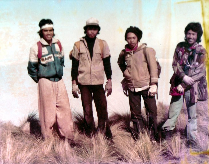 foto langka pendaki gunung di indonesia © 2016 brilio.net