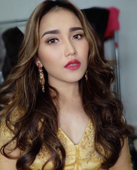 Ayu vs Nagita © 2016 brilio.net  Ayu vs Nagita © 2016 brilio.net