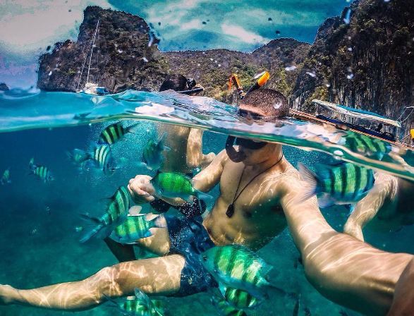 foto underwater kekinian ini keren banget © 2016 brilio.net foto underwater kekinian ini keren banget © 2016 brilio.net