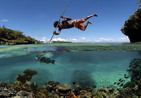 foto underwater kekinian ini keren banget © 2016 brilio.net foto underwater kekinian ini keren banget © 2016 brilio.net
