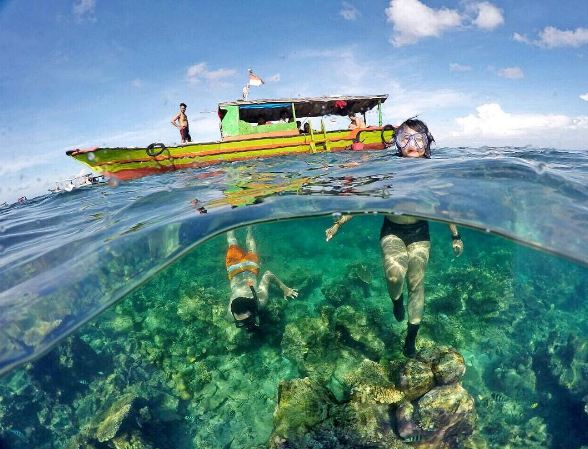 foto underwater kekinian ini keren banget © 2016 brilio.net foto underwater kekinian ini keren banget © 2016 brilio.net