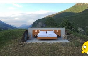 Hotel ini tanpa atap dan dinding , unik banget ya!