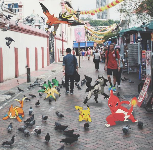 foto editan pria dengan monster pokemon © 2016 brilio.net