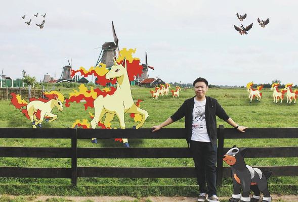 foto editan pria dengan monster pokemon © 2016 brilio.net