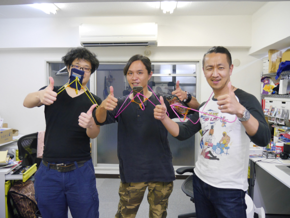 Pokehan pakai hanger © 2016 brilio.net Pokehan pakai hanger © 2016 brilio.net